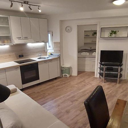 Apartment Kremen Ізола Екстер'єр фото